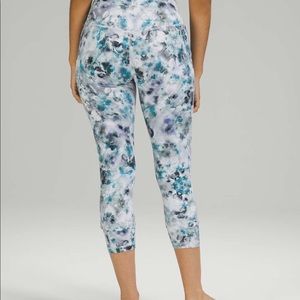 NWOT Align High rise leggings 23” with pockets